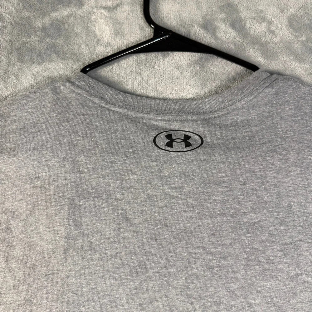 Under Armor Grey T‎ Shirt YL